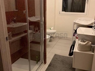 Trilocale in Vendita a Nembro, 330'000&euro;, 116 m², con Box