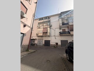 Trilocale in Vendita a Catania, zona Via Palermo, 68'000&euro;, 68 m²