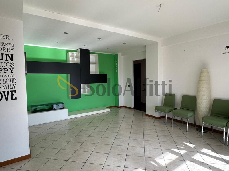 Trilocale in Affitto a Terni, zona Borgo Rivo, 550&euro;, 100 m², arredato, con Box