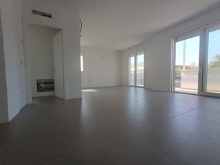 Quadrilocale in Vendita a Riccione, 700'000&euro;, 150 m², con Box