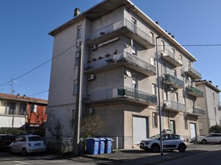 Trilocale in Vendita a Collecchio, 170'000&euro;, 111 m², con Box