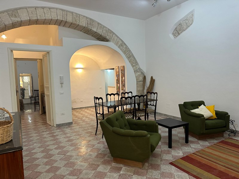 Appartamento in Affitto a Alcamo, zona VIA DANTE ALIGHIERI, 380&euro;, 78 m², arredato
