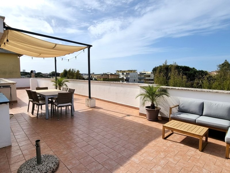 Appartamento in Vendita a Mondragone, zona VIA CARDUCCI, 175'000&euro;, 145 m²
