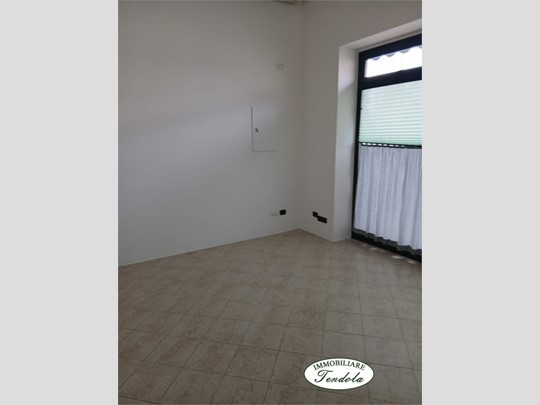 Loft in Affitto a Castelnuovo Magra, 700&euro;, 80 m²