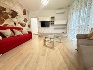 Trilocale in Affitto a Caserta, 1'100&euro;, 90 m²