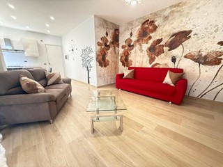 Trilocale in Affitto a Caserta, 1'100&euro;, 90 m²