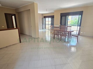 Quadrilocale in Affitto a San Nicola la Strada, 620&euro;, 175 m²