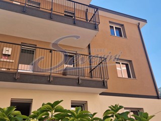 Trilocale in Affitto a Como, 1'600&euro;, 85 m²