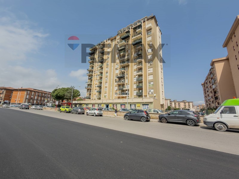 Trilocale in Vendita a Palermo, 125'000&euro;, 108 m²