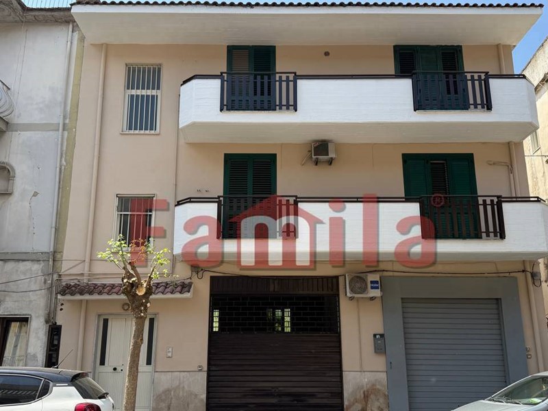 Quadrilocale in Vendita a Mugnano del Cardinale, 83'000&euro;, 100 m²