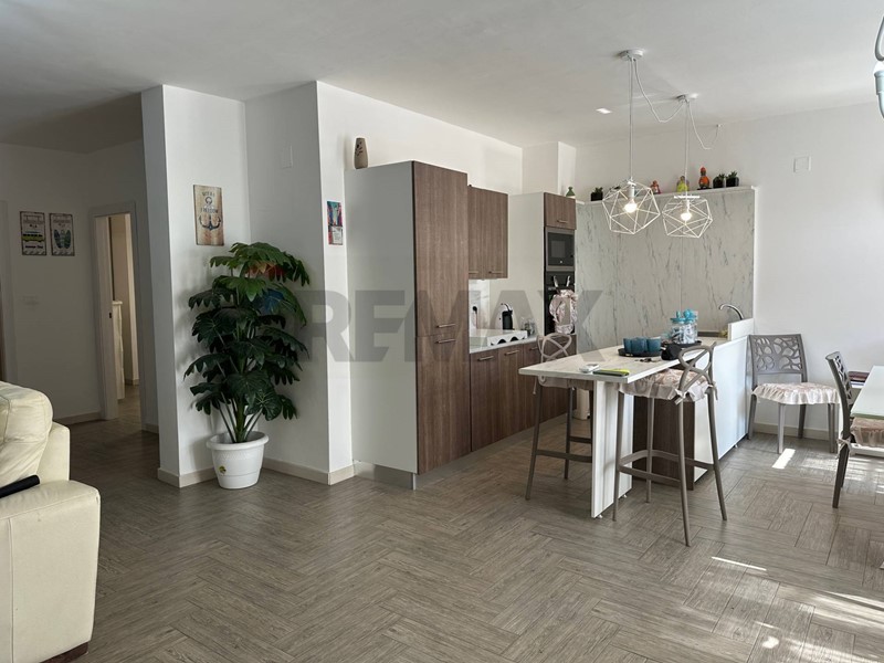 Trilocale in Vendita a Manfredonia, 65'000&euro;, 91 m²