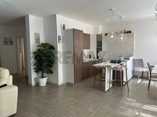 Trilocale in Vendita a Manfredonia, 65'000&euro;, 91 m²
