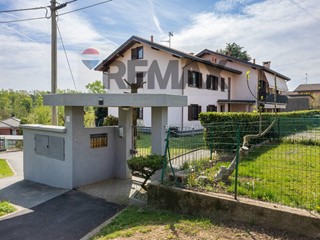 Trilocale in Vendita a Carnago, 179'000&euro;, 108 m²
