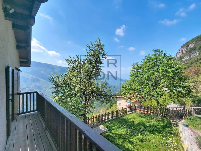 Appartamento in Vendita a Terragnolo, 230'000&euro;, 216 m²