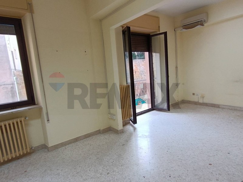 Appartamento in Vendita a Enna, 115'000&euro;, 123 m²
