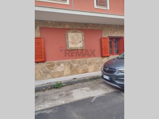 Appartamento in Vendita a Mirabella Imbaccari, 100'000&euro;, 154 m²