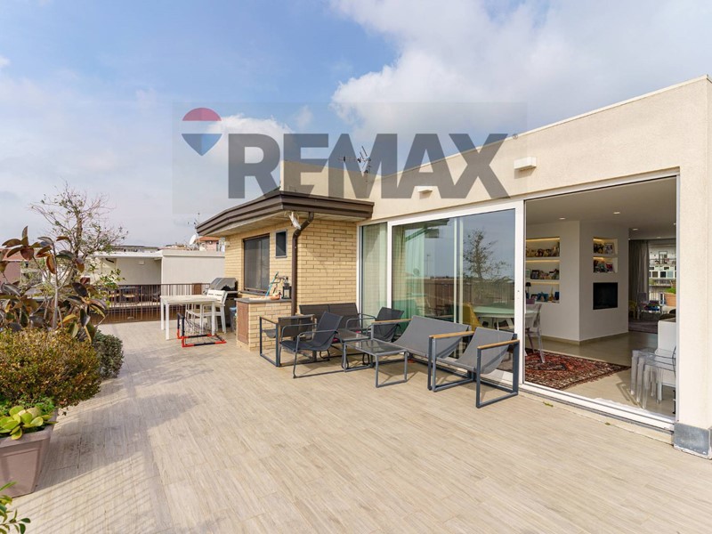 Appartamento in Vendita a Gravina di Catania, 410'000&euro;, 220 m²