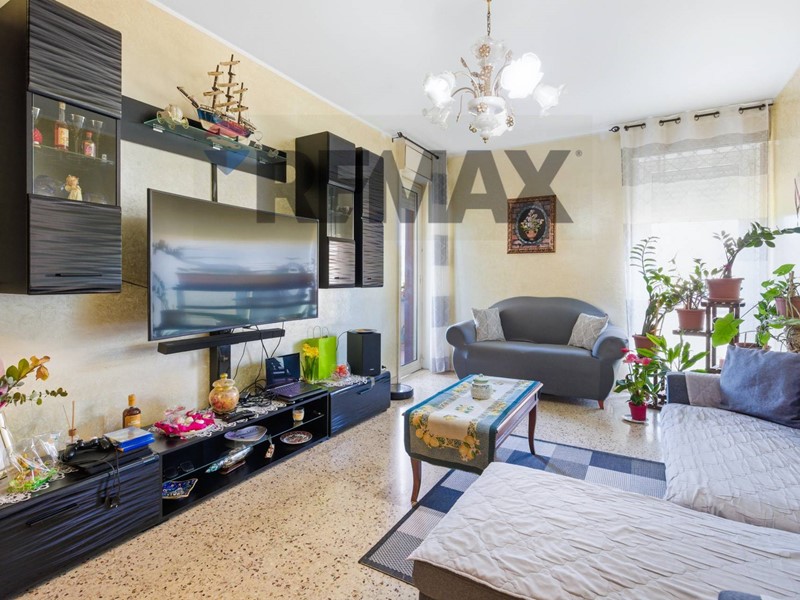 Appartamento in Vendita a Calatabiano, 75'000&euro;, 118 m²