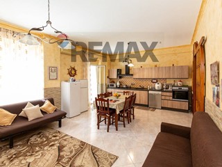 Appartamento in Vendita a Catania, 149'000&euro;, 130 m²