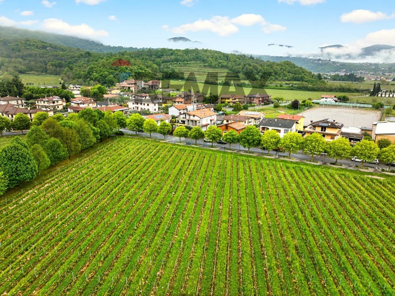 Quadrilocale in Vendita a Provaglio d'Iseo, 218'000&euro;, 160 m²