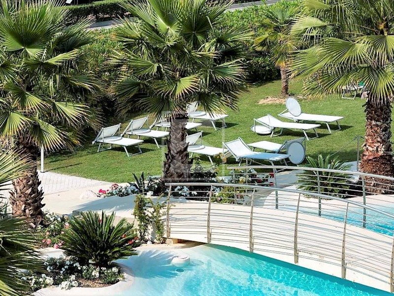 Trilocale in Vendita a Desenzano del Garda, 389'000&euro;, 105 m², con Box