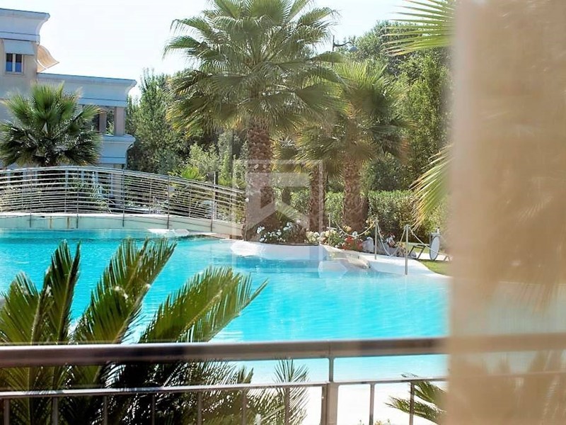 Quadrilocale in Vendita a Desenzano del Garda, 490'000&euro;, 110 m², con Box