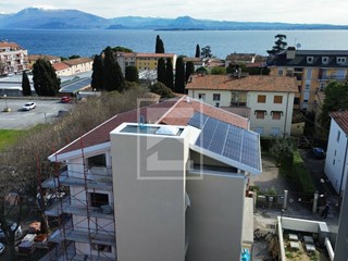 Attico in Vendita a Desenzano del Garda, 1'340'000&euro;, 173 m²