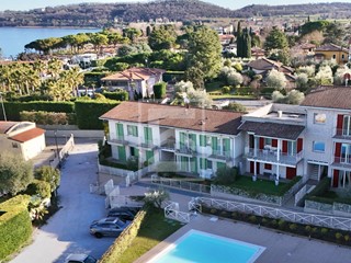Trilocale in Vendita a Padenghe sul Garda, 449'000&euro;, 106 m²