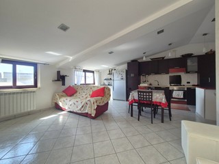 Quadrilocale in Affitto a Catanzaro, 600&euro;, 90 m²