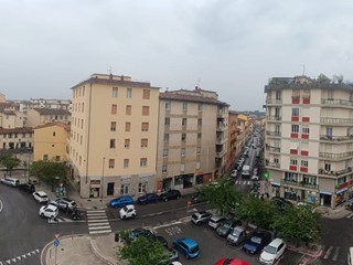 Appartamento in Vendita a Firenze, 500'000&euro;, 144 m²