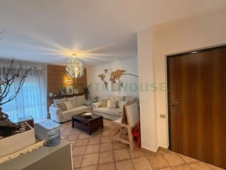 Quadrilocale in Vendita a Pellezzano, 155'000&euro;, 90 m²