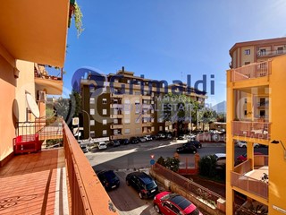 Appartamento in Vendita a Bagheria, 119'000&euro;, 162 m²