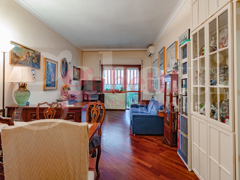 Quadrilocale in Vendita a Roma, 350'000&euro;, 97 m²