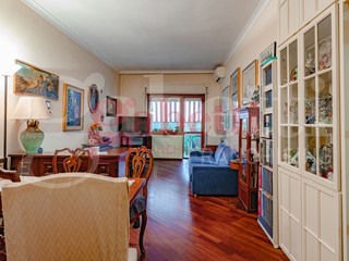 Quadrilocale in Vendita a Roma, 350'000&euro;, 97 m²