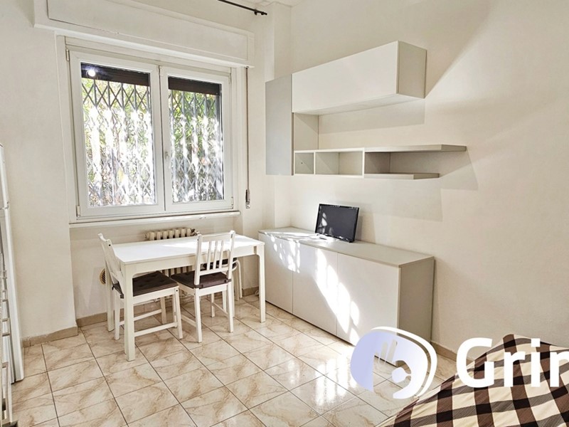Bilocale in Affitto a Milano, 1'050&euro;, 50 m², arredato