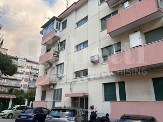Quadrilocale in Vendita a Messina, 140'000&euro;, 90 m², arredato