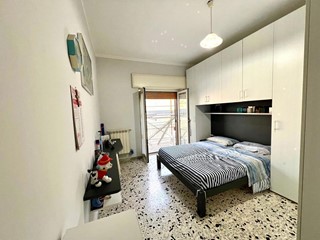 Quadrilocale in Vendita a Napoli, 255'000&euro;, 95 m²