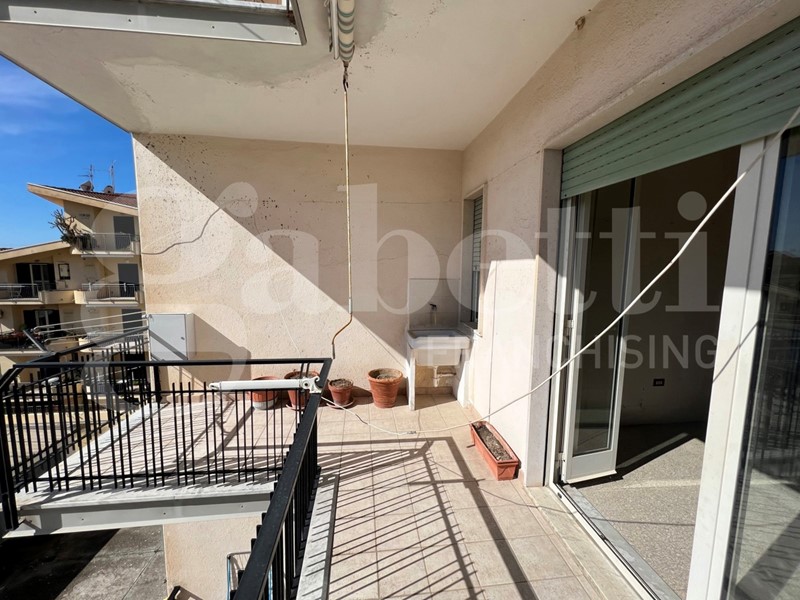 Quadrilocale in Vendita a Amantea, 119'000&euro;, 168 m², con Box