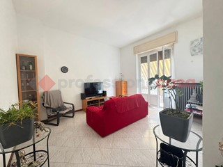 Bilocale in Vendita a Legnano, 99'000&euro;, 80 m², arredato
