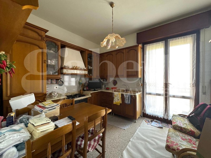 Quadrilocale in Vendita a Piacenza, 250'000&euro;, 130 m², con Box