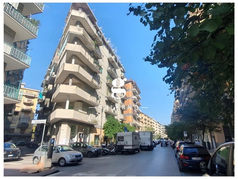 Trilocale in Vendita a Salerno, 250'000&euro;, 90 m²