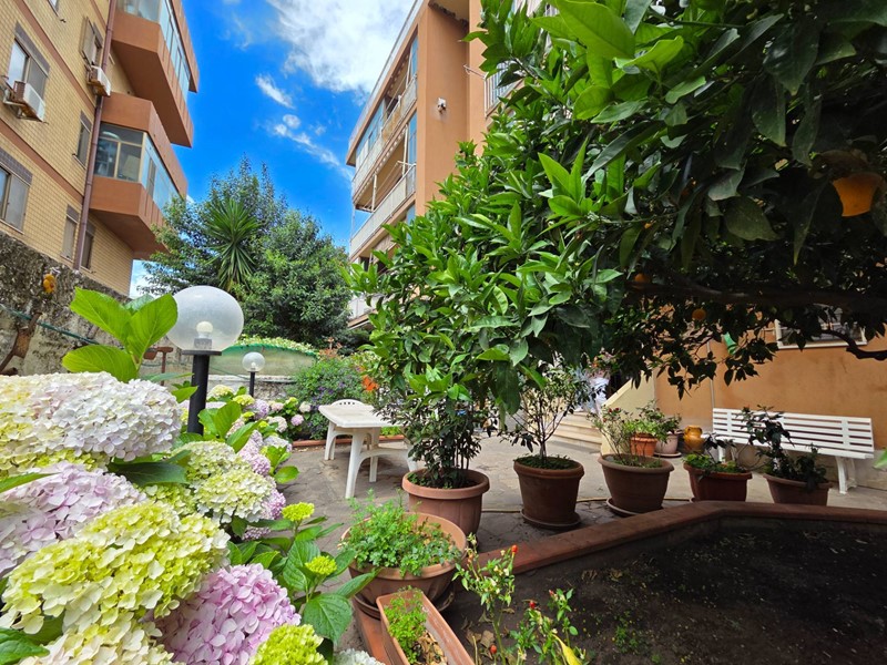 Quadrilocale in Affitto a Catanzaro, 2'400&euro;, 105 m²