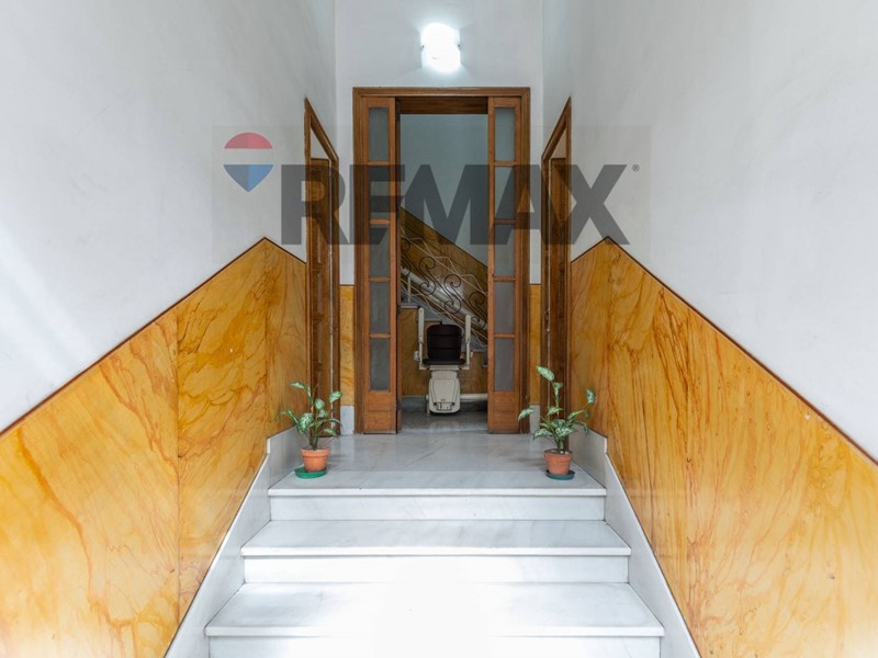 Appartamento in Vendita a Lentini, 105'000&euro;, 157 m², con Box