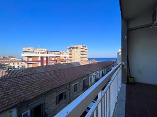 Quadrilocale in Affitto a Catanzaro, 2'000&euro;, 100 m²