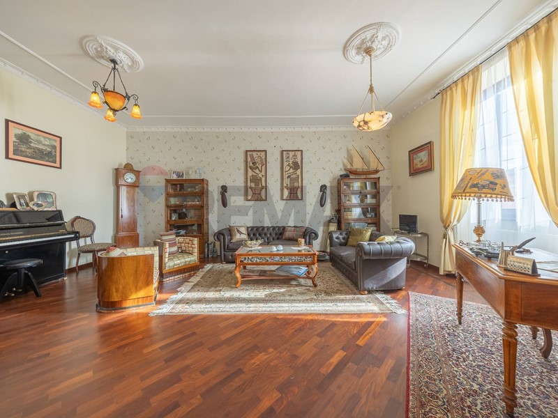 Appartamento in Vendita a Civitavecchia, 359'000&euro;, 184 m²