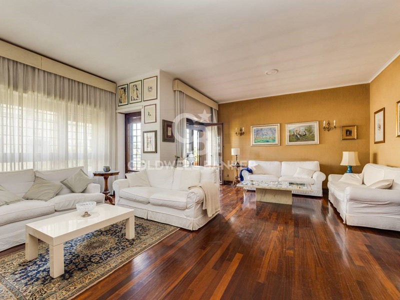 Appartamento in Vendita a Roma, 800'000&euro;, 195 m²