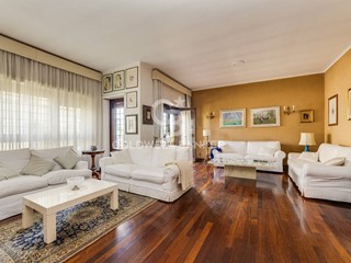 Appartamento in Vendita a Roma, 800'000&euro;, 195 m²