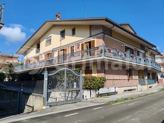 Attico in Vendita a San Giorgio del Sannio, 100'000&euro;, 125 m², con Box