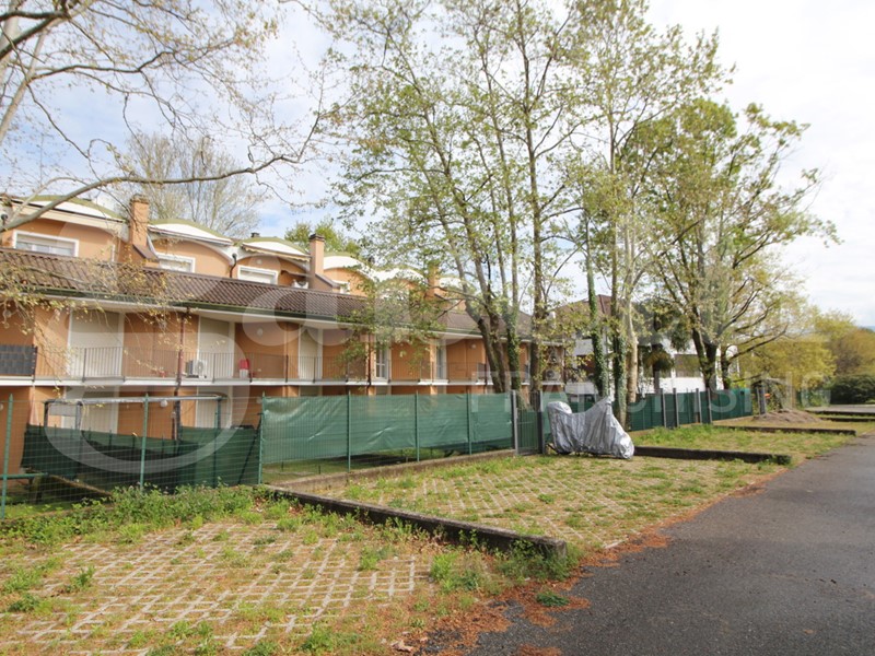 Bilocale in Vendita a Ispra, 99'000&euro;, 66 m²