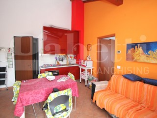 Bilocale in Vendita a Ispra, 99'000&euro;, 66 m²